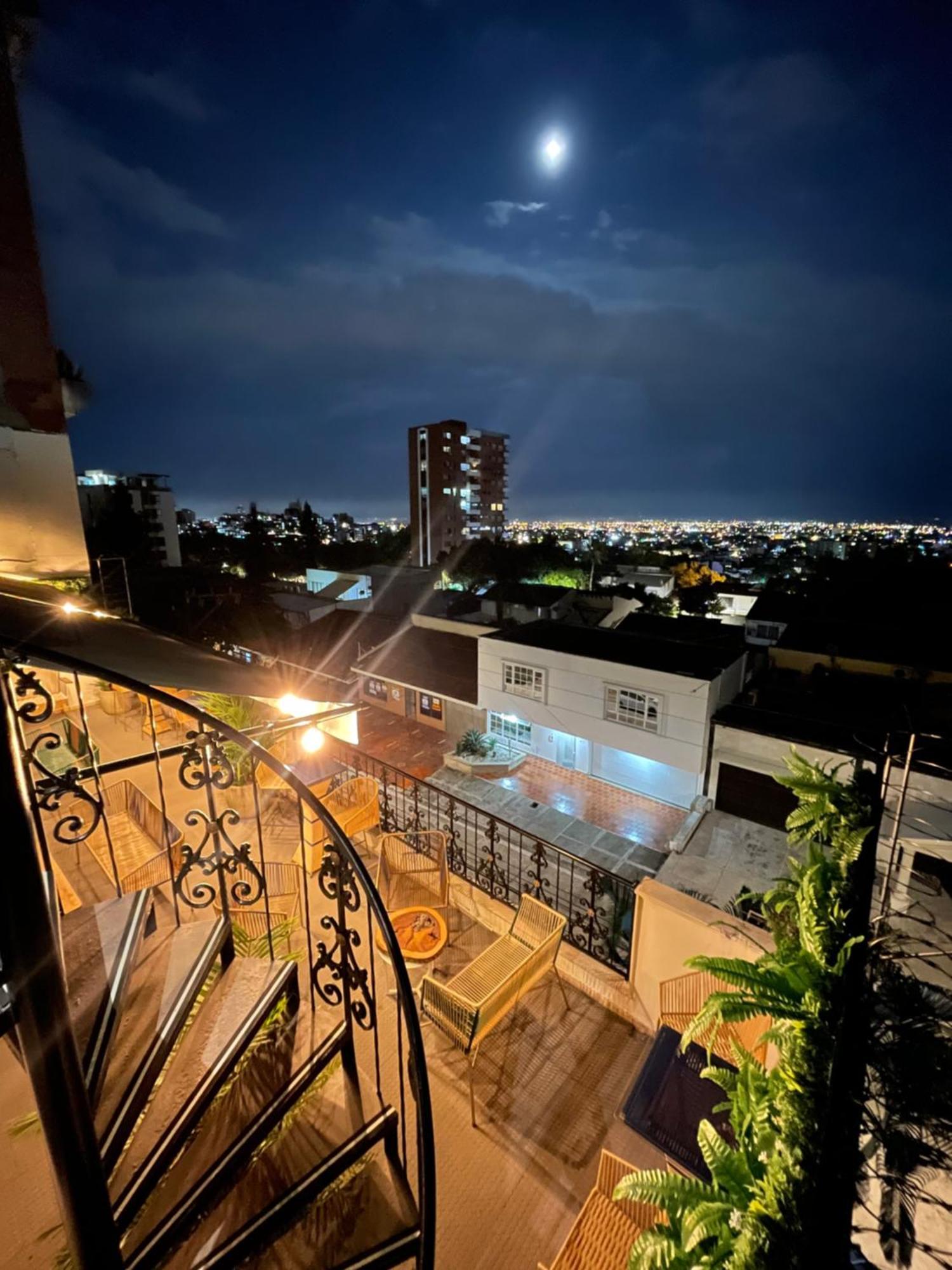 The View Hostel & Lounge Cali Exterior photo